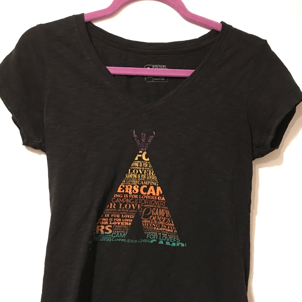 Black outdoorsy t-shirt